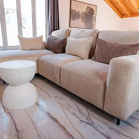 Modern Loft In With Wifi ラルナカ