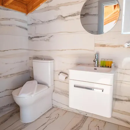 Modern Loft In With Wifi * ラルナカ